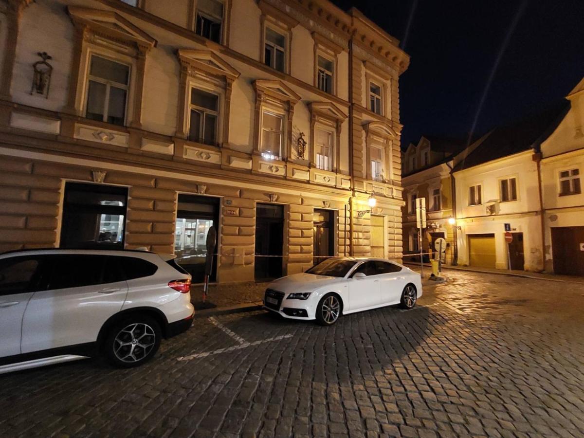 Byt 2+Kk Na Velkem Namesti Hradec Králové Kültér fotó