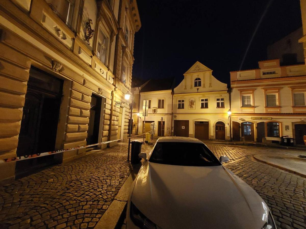 Byt 2+Kk Na Velkem Namesti Hradec Králové Kültér fotó