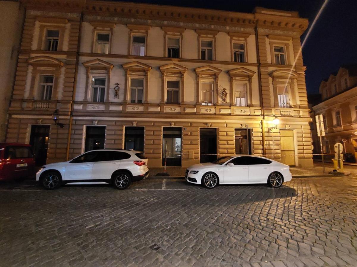 Byt 2+Kk Na Velkem Namesti Hradec Králové Kültér fotó